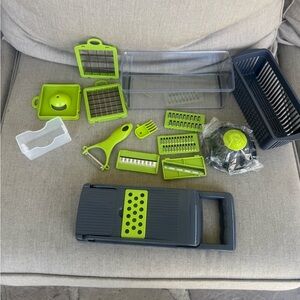 Kitchen Ideas Veggie Slicer with 16 Pieces